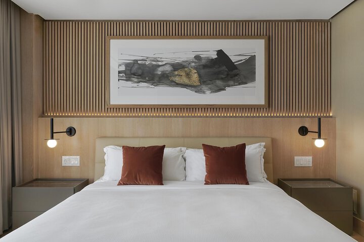 Room 15 of 80