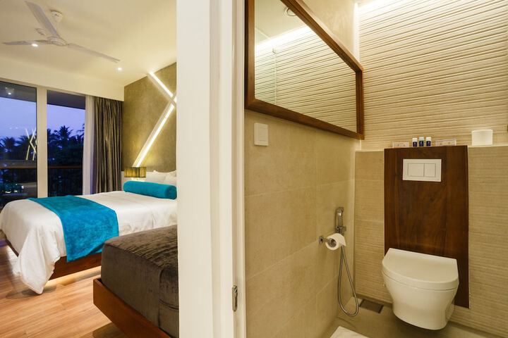 Room 33 of 45