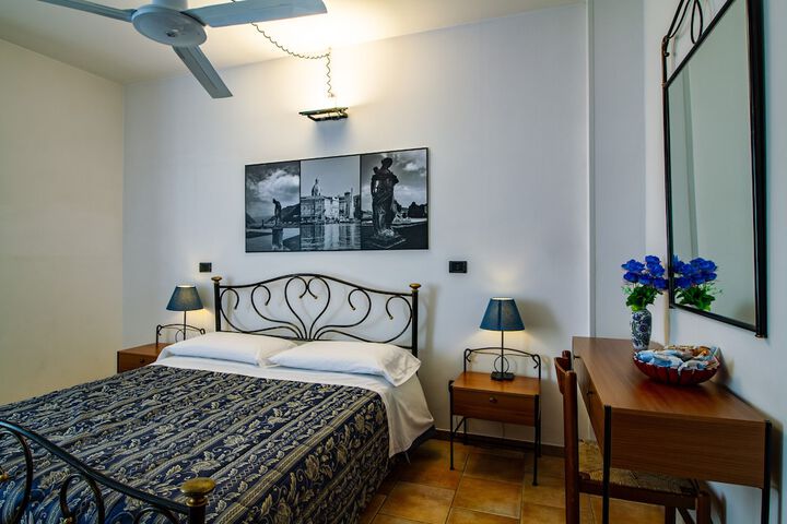 Room 18 of 35