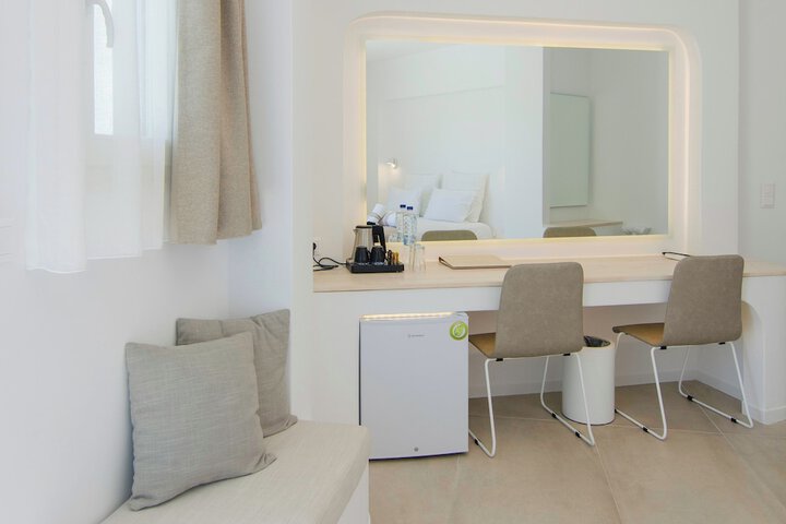 Room 52 of 151
