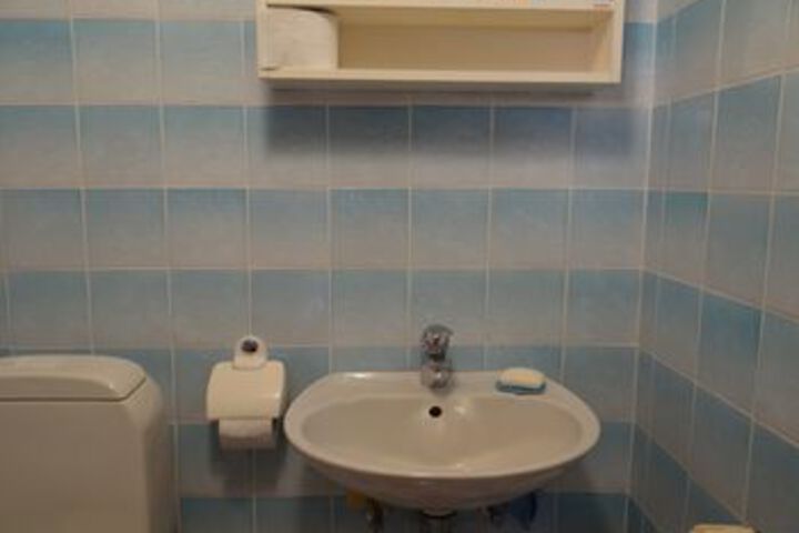 Room 10 of 45