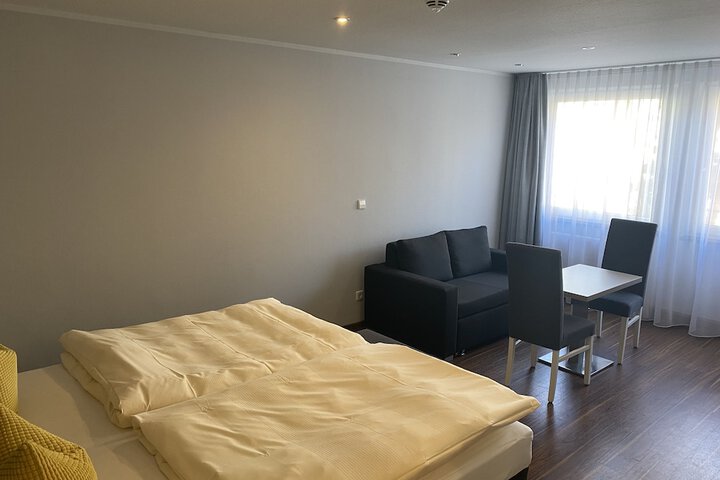 Room 9 of 78