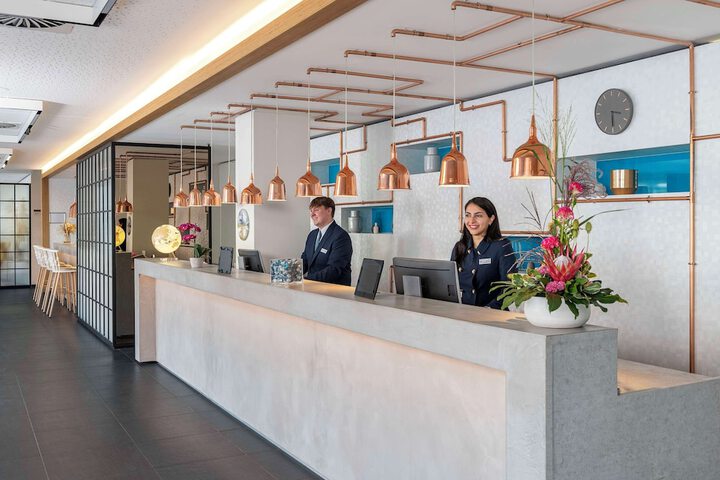 Entrance & Lobby