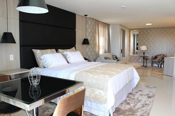 Room 11 of 21