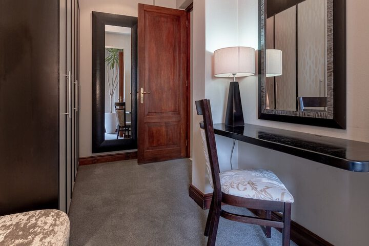 Room 13 of 66
