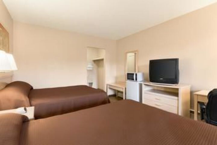 Room 11 of 24