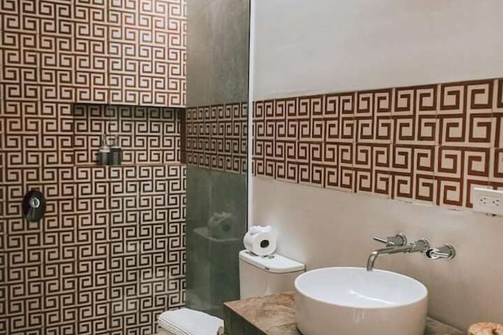 Room 52 of 69