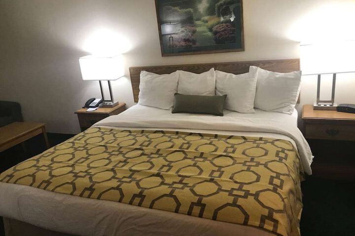 Room 21 of 68