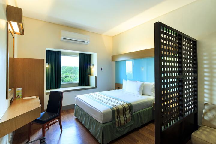 Room 2 of 24