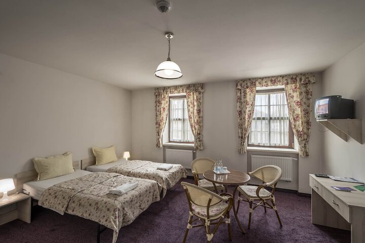 Room 7 of 41