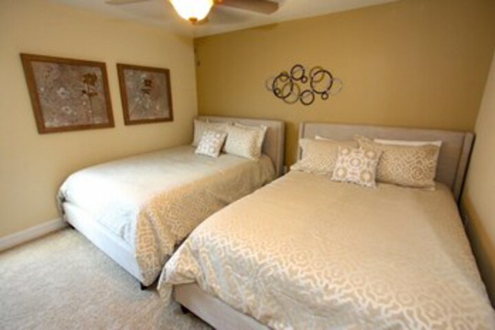 Room 13 of 24