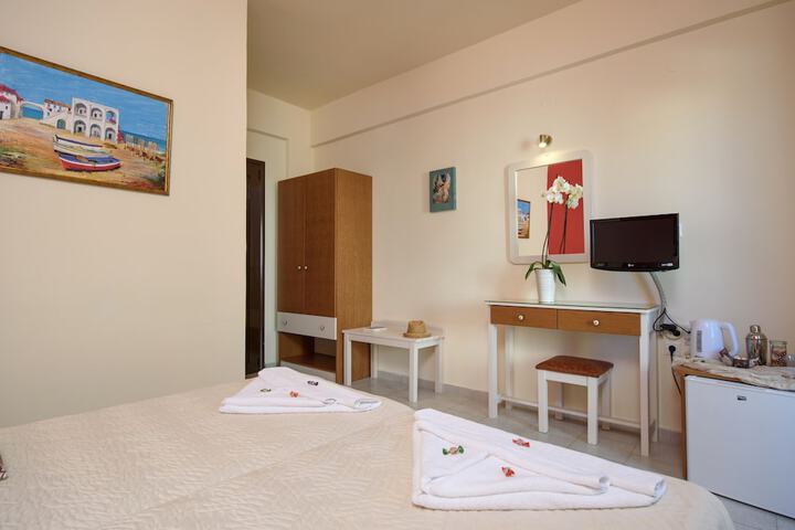 Room 14 of 43