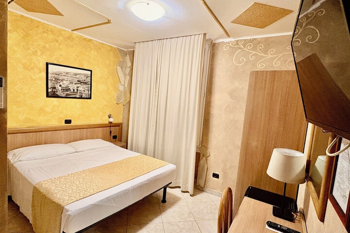 Room 6 of 45