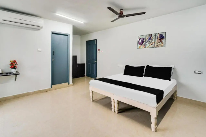 Room 4 of 17