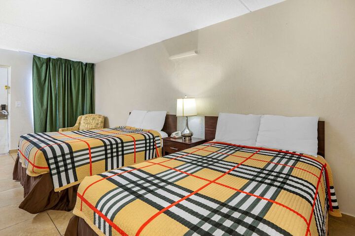 2 Double Beds (1 of 16)