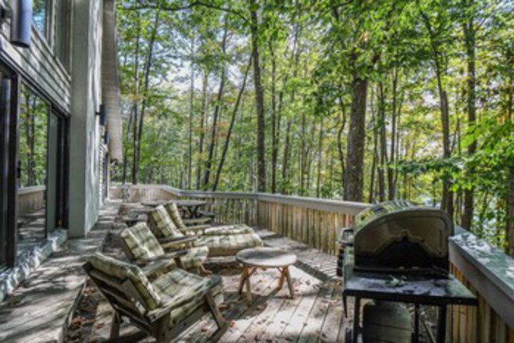 Terrace/Patio 2 of 28
