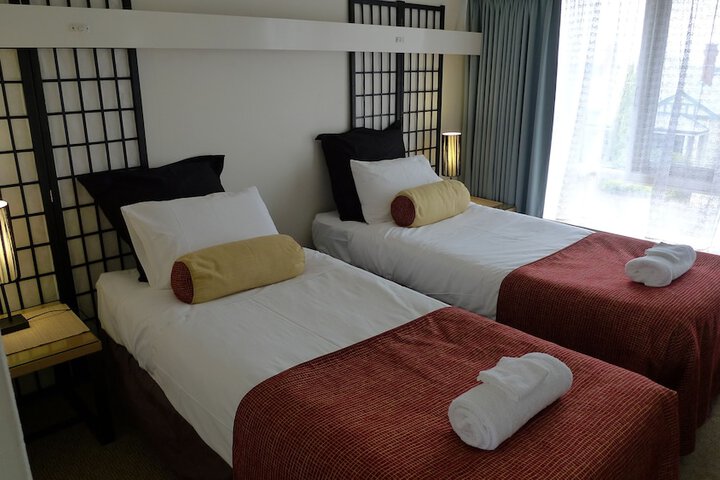 Room 4 of 41
