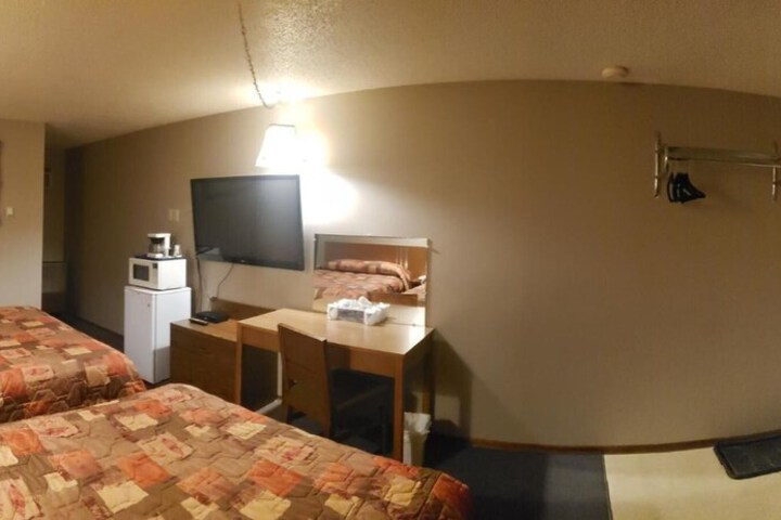 Room 25 of 58