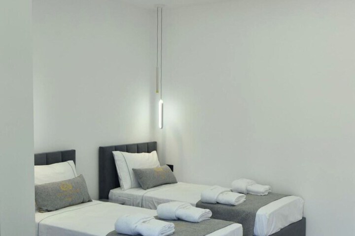 Room 22 of 164