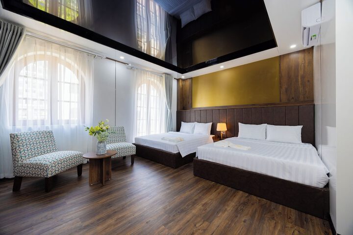 Room 16 of 32