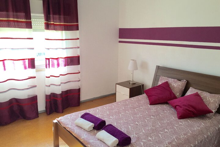Room 13 of 89
