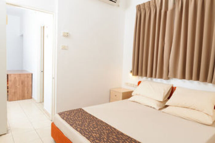 Room 6 of 23