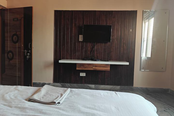 Room 6 of 21