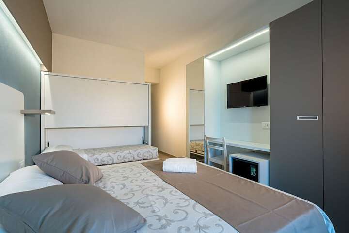 Room 18 of 69
