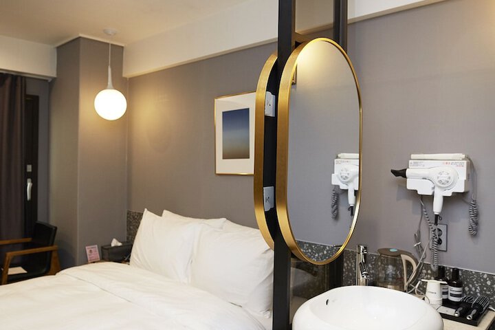 Room 10 of 23
