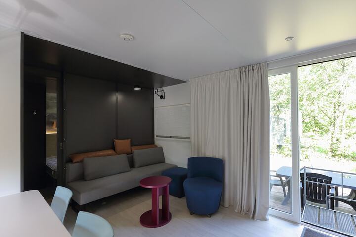 Room 11 of 44
