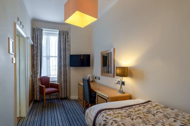Room 13 of 56