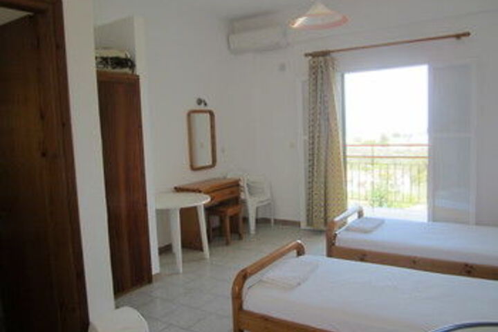 Room 7 of 11