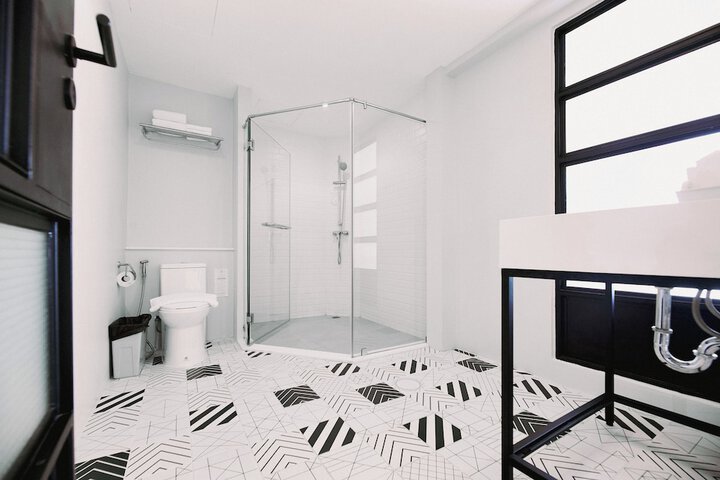 Room 43 of 71