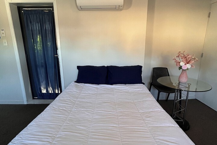 Room 16 of 81