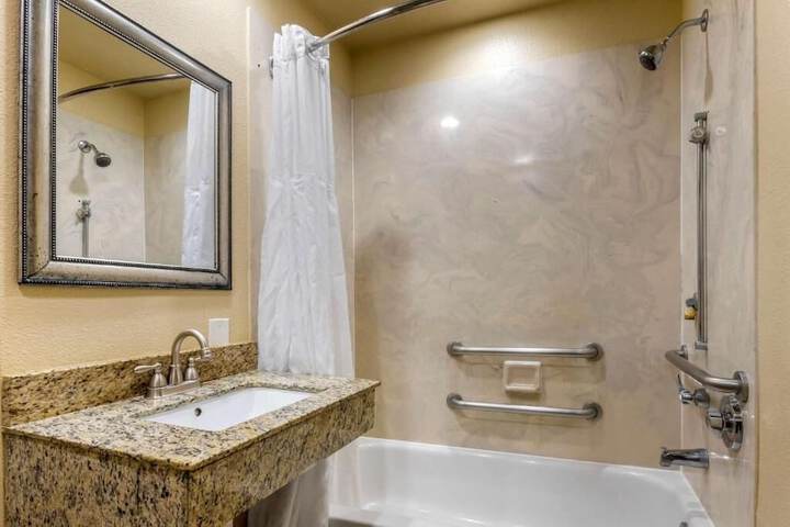 Clean Restrooms