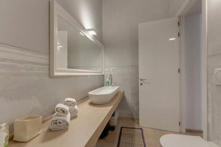 Room 5 of 47
