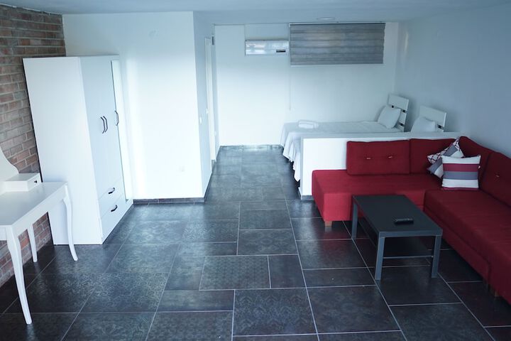 Room 32 of 139