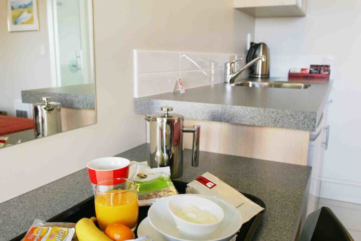 Breakfast/Coffee Service 46 of 74