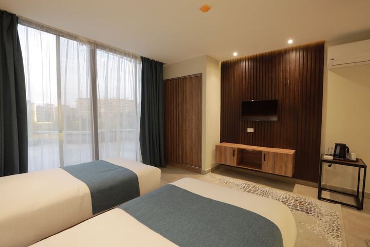 Room 12 of 126