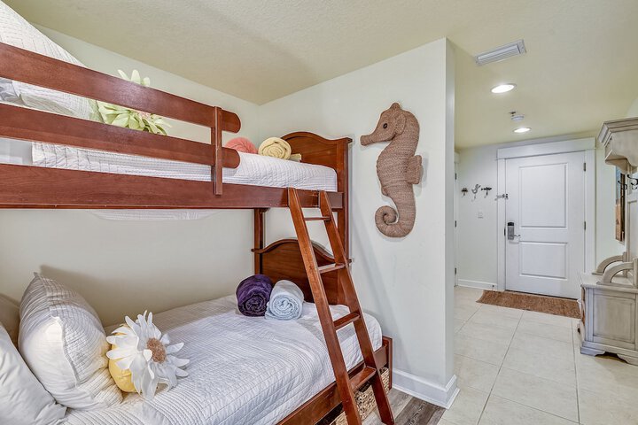 Room 13 of 308