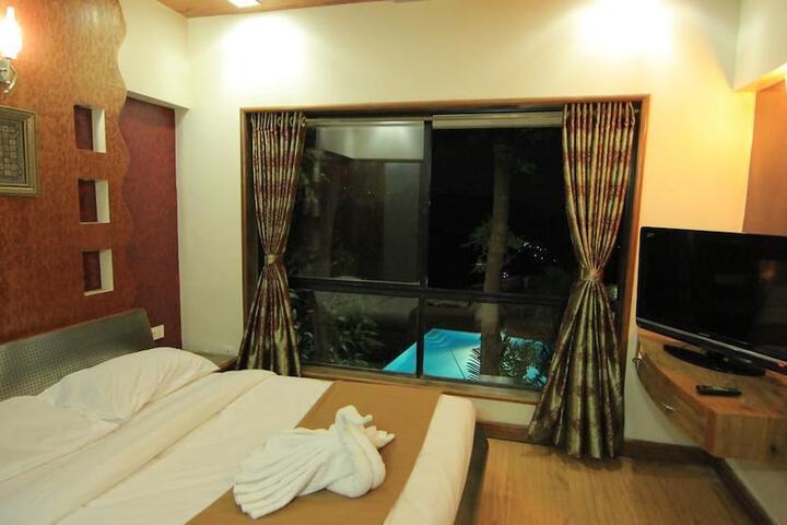 Room 49 of 86