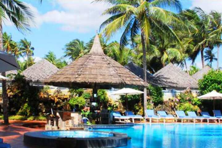 Pools & Facilities