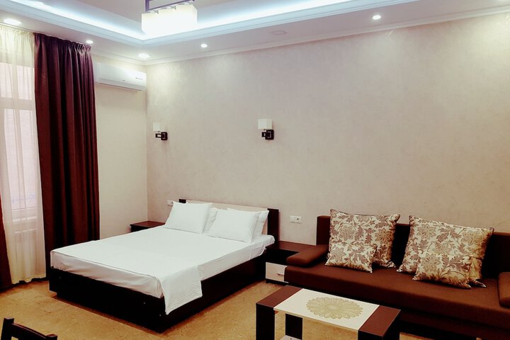 Room 26 of 27