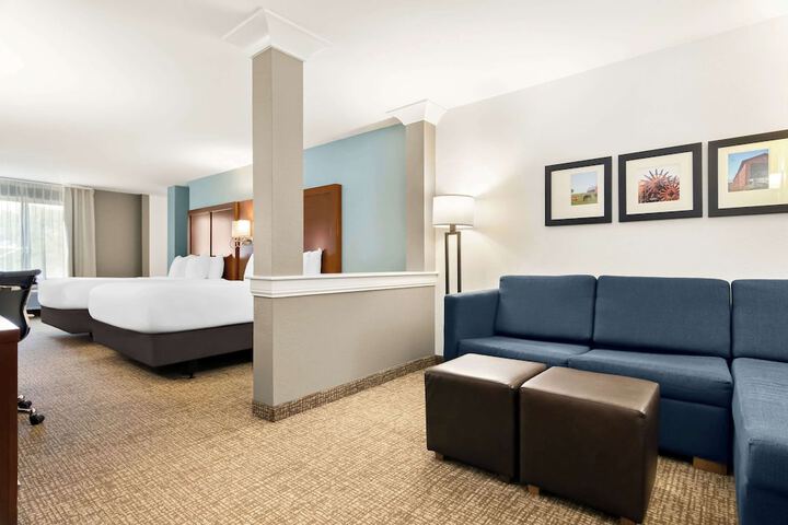 2 Queen Beds (4 of 7)