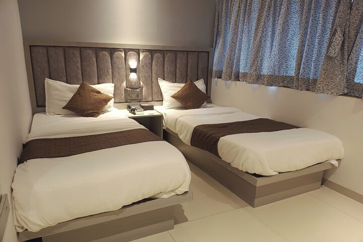 Room 38 of 65