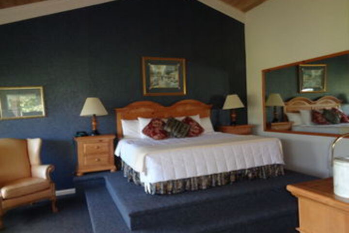 Room 17 of 40