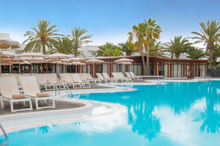Pools & Facilities