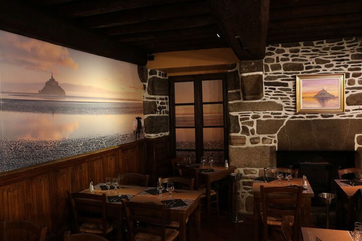 Dining 80 of 94