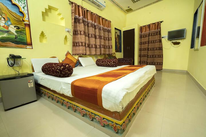 Room 3 of 47