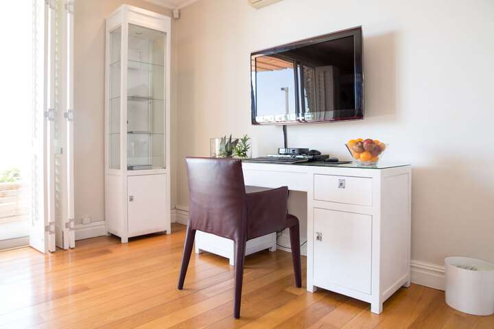 Room 14 of 50